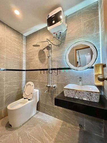 Hình ảnh Bán nhà đường 8m giá 7.7 tỷ / 5 tầng, SHR Tên Lửa,Bình Tân