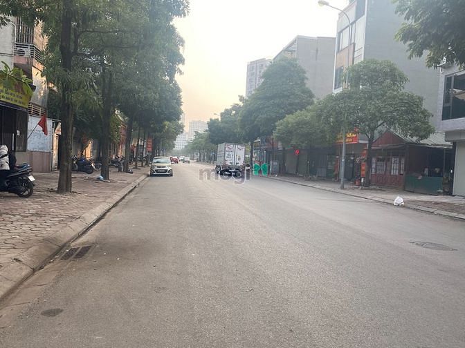 Hình ảnh Cần bán lô đất 52.5 m tại Ngõ 51 Giang Biên - Long Biên