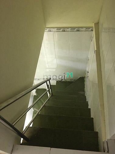 Hình ảnh Cho thuê nhà khu an ninh hẻm xe hơi Phan Văn Trị F2 Q5
