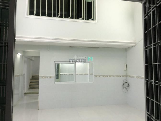 Hình ảnh Cho thuê nhà sạch sẽ hẻm Hoà Hảo 4pn 3wc giá chỉ 14tr