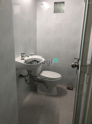 Hình ảnh Cho thuê nhà sạch sẽ hẻm Hoà Hảo 4pn 3wc giá chỉ 14tr