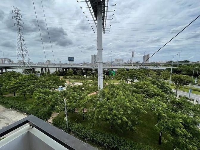 Hình ảnh Mb6623 nạp rút nhanh chóng Ban công view cầu Sài Gòn Giá rẻ đẹp 😍
