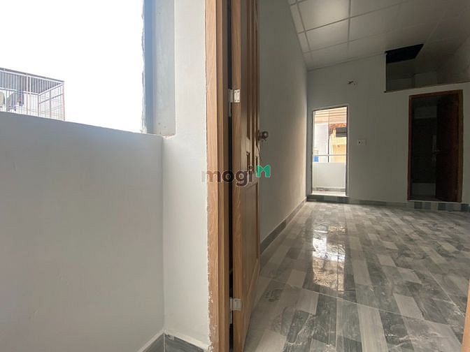 Hình ảnh Phòng mới xây Ban công Bàn Cờ Quận 3