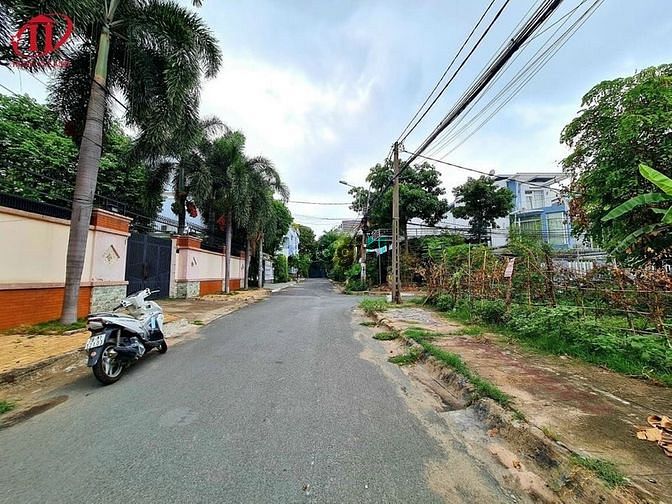 Hình ảnh CTy Hùng Vĩ Land Đất 2MT Ngay UBND Quận 9, DT:230m², Đường 672 10/01