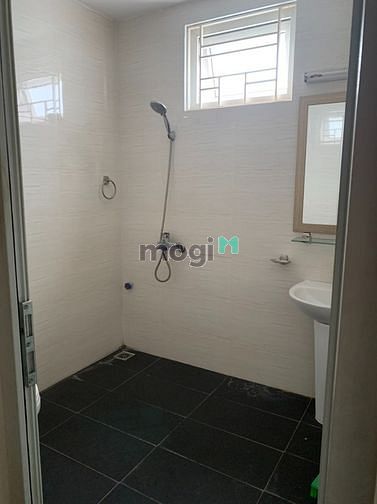 Hình ảnh Cần bán nhà 2 mặt thoáng 4 tầng tại phố Ái Mộ, Bồ Đề, Long Biên, ô tô