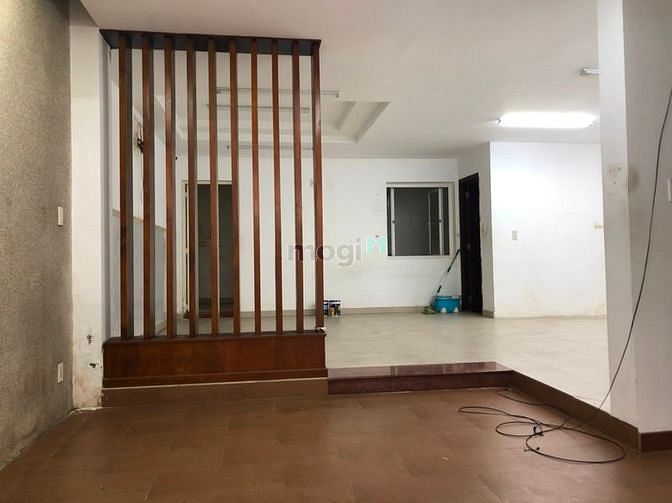 Hình ảnh Biệt thự Trần Não Q2, 9m x 20m,hầm 3 lầu