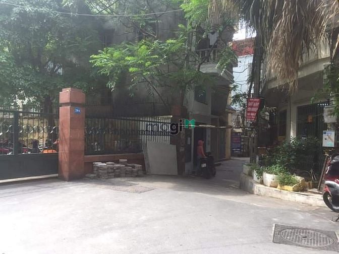 Hình ảnh Tôi cần bán đất Đội Cấn, diện tích 85m2, ngang 7.7m. Ngõ 3m. Ô tô 20m