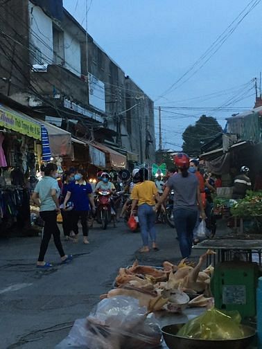 Hình ảnh Sang dãy trọ 300m2,khu dân cư,8p và 2 nhà.SHR