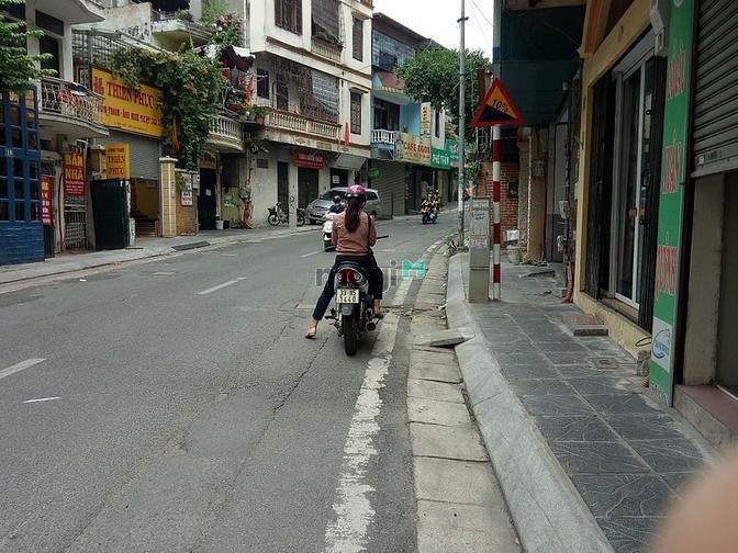 Hình ảnh Bán nhà mặt phố đốc ngữ, 5.2 tỷ, 37m x3 t, sổ đỏ