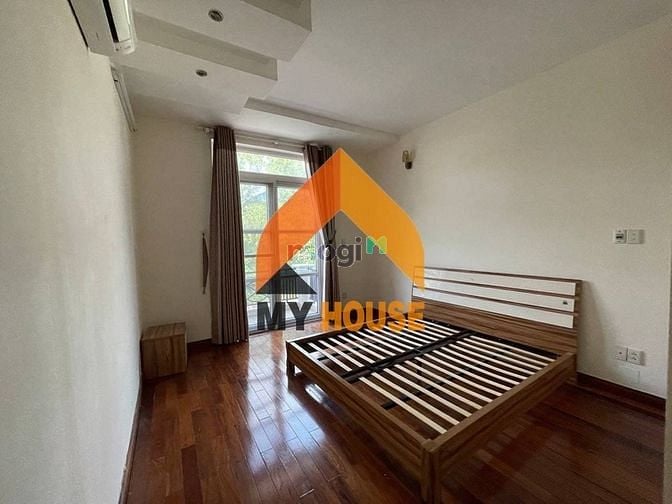 Hình ảnh VILLA sân vườn xinh lung linh TT THẢO ĐIỀN 250M2