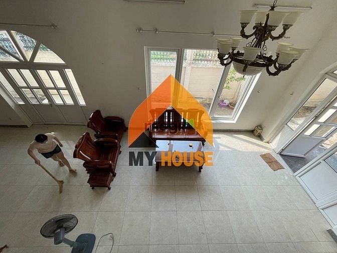 Hình ảnh VILLA sân vườn xinh lung linh TT THẢO ĐIỀN 250M2