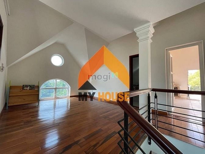 Hình ảnh VILLA sân vườn xinh lung linh TT THẢO ĐIỀN 250M2