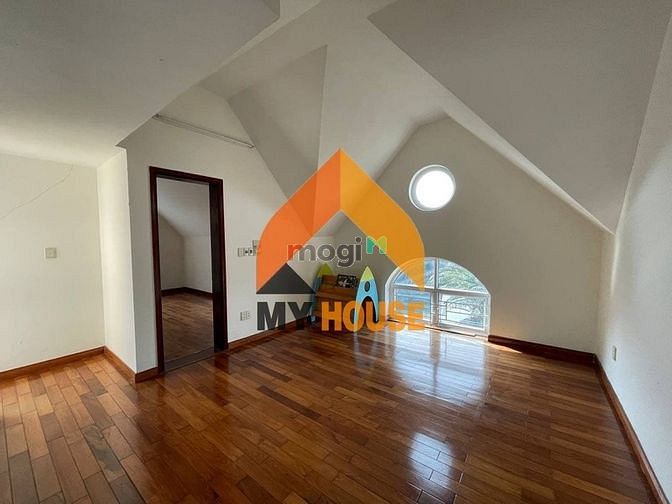 Hình ảnh VILLA sân vườn xinh lung linh TT THẢO ĐIỀN 250M2