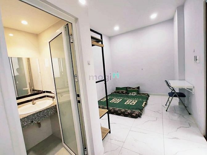 Hình ảnh Phòng Ban Công Quận Tân Phú, Máy Lạnh, Giờ giấc tự do