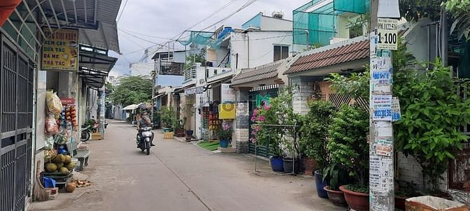 Hình ảnh Bán Nhanh nhà lớn Khu Tên Lửa 135m2 hẻm 6m giá 5.6 tỷ