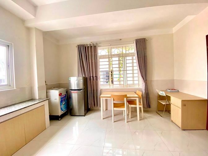 Hình ảnh Studio rộng thoáng có máy giặt riêng mặt tiền đường 77 Tân Quy