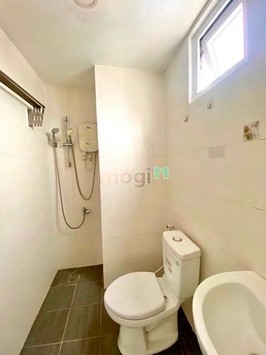 Hình ảnh Studio rộng thoáng có máy giặt riêng mặt tiền đường 77 Tân Quy