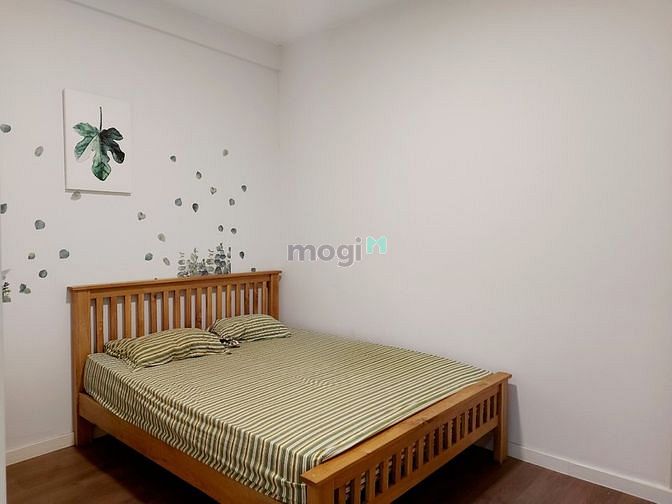 Hình ảnh Cho thuê rẻ căn 2PN LuxGarden, có sân vườn riêng, full nội thất.