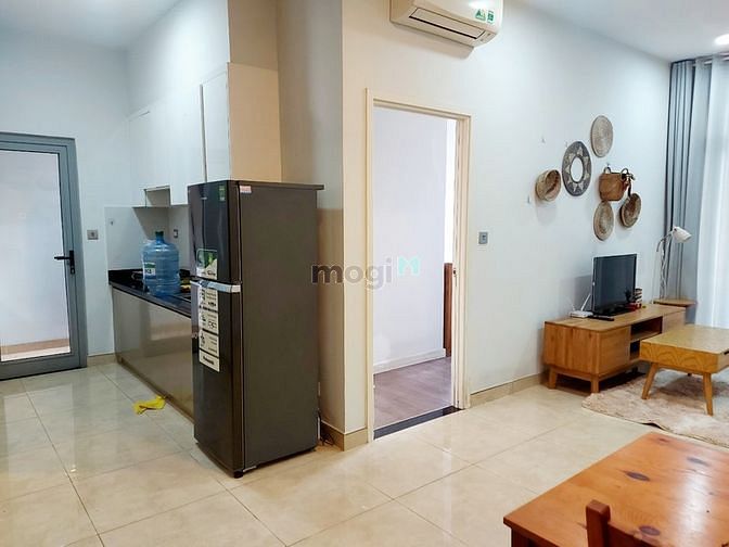 Hình ảnh Cho thuê rẻ căn 2PN LuxGarden, có sân vườn riêng, full nội thất.