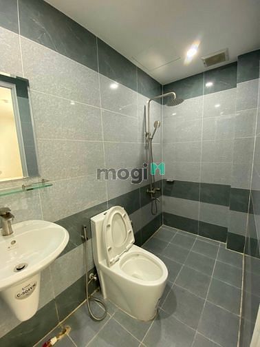Hình ảnh Studio ban công mới trống sớm nay tại Tân Quy