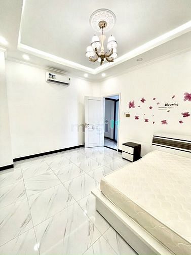 Hình ảnh 1pn phong cách Châu Âu sang chảnh tone trắng