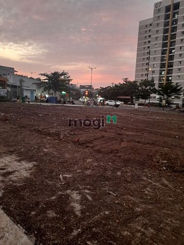 Hình ảnh Lô đất CĂN GÓC 2 MẶT TIỀN Lê Văn Việt, VỊ TRÍ ĐẸP 8x20m