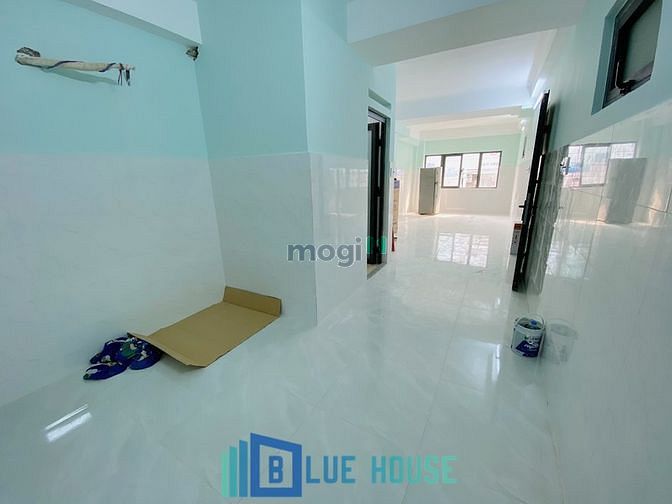 Hình ảnh Studio_ Cửa sổ mặt tiền lớn_ Thơm phức mùi sơn_ Gần Vườn Lài