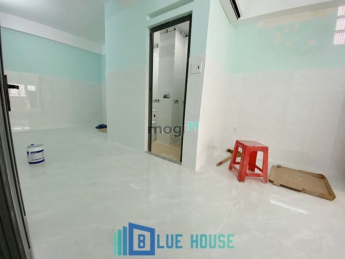 Hình ảnh Studio_ Cửa sổ mặt tiền lớn_ Thơm phức mùi sơn_ Gần Vườn Lài