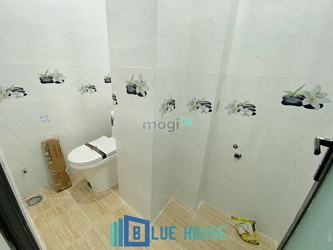 Hình ảnh Studio_ Cửa sổ mặt tiền lớn_ Thơm phức mùi sơn_ Gần Vườn Lài