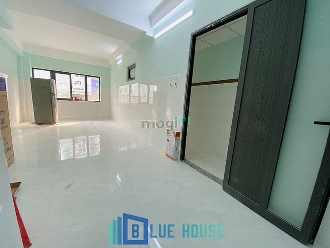 Hình ảnh Studio_ Cửa sổ mặt tiền lớn_ Thơm phức mùi sơn_ Gần Vườn Lài
