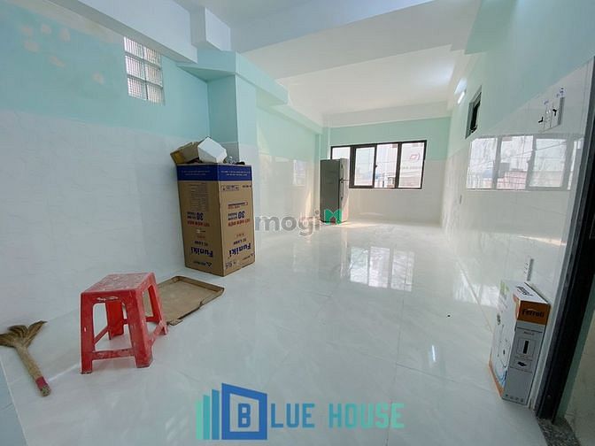 Hình ảnh Studio_ Cửa sổ mặt tiền lớn_ Thơm phức mùi sơn_ Gần Vườn Lài