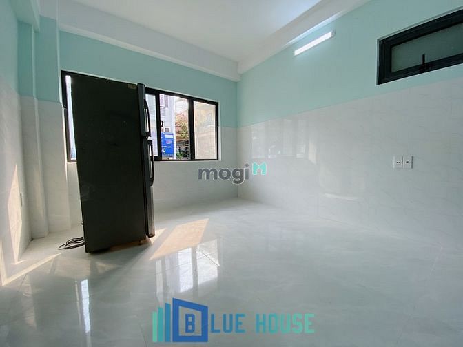 Hình ảnh Studio_ Cửa sổ mặt tiền lớn_ Thơm phức mùi sơn_ Gần Vườn Lài