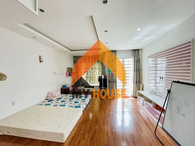 Hình ảnh Hú hú! Nhà style không gian mở An Phú 5x20 có hầm ụ ụ