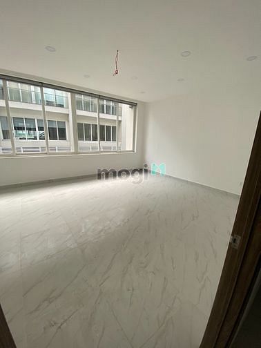 Hình ảnh Cho thuê Shophouse Saritown đã hoàn thiện, có thang máy.