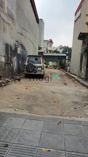 Hình ảnh Đất 102m2 Bồ Đề ô tô vào đất, giá 70tr/m2. Rẻ quá thể để mua