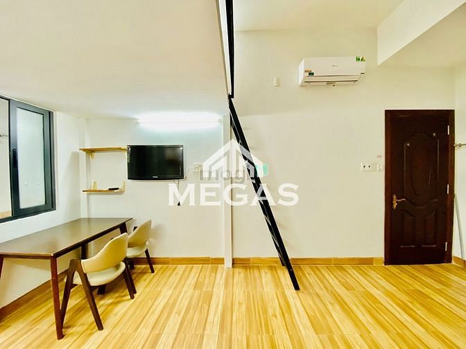 Hình ảnh Căn Hộ có gác mới tinh đối diện etown cộng hòa