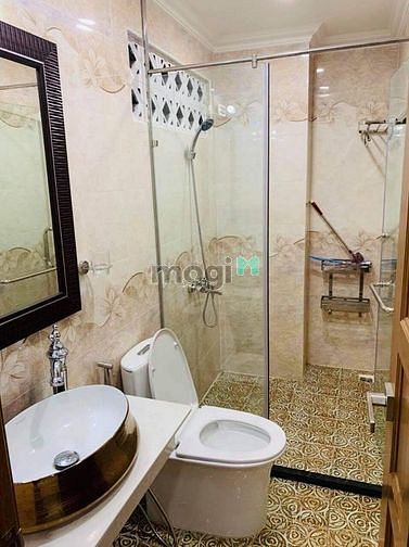 Hình ảnh Chỉ hơn 8 tỷ sỡ hữu nhà Q3 57m2 5 tầng CMT8
