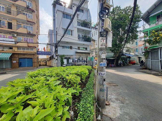 Hình ảnh VỊ TRÍ ĐỈNH Kinh doanh tốt 2 hẻm Hoàng Hoa Thám.