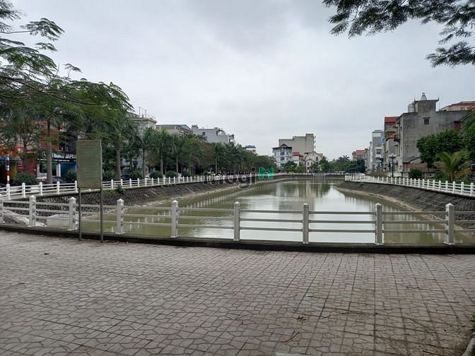 Hình ảnh Bán 72m2 đất ngách1 Kẻ Tạnh, Giang Biên ô tô vào đất ,giá chỉ 53 tr/m2