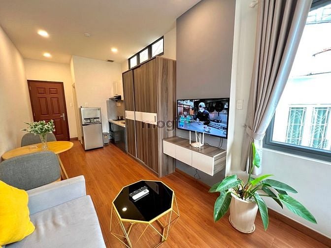 Hình ảnh CHDV Ban công, Phòng mới, An ninh, Gần Trần Hưng Đạo Q1