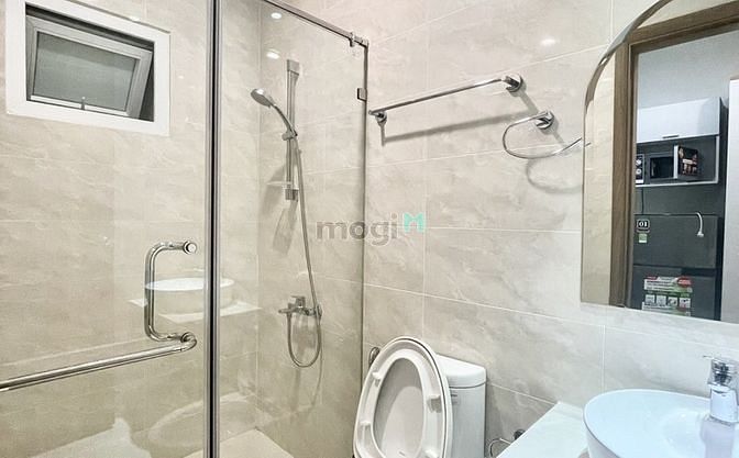 Hình ảnh Studio Cửa sổ giếng trời cao cấp gần Landmark81