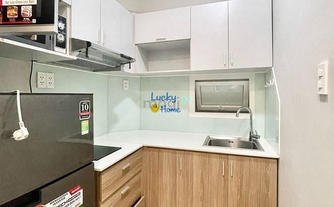 Hình ảnh Studio Cửa sổ giếng trời cao cấp gần Landmark81