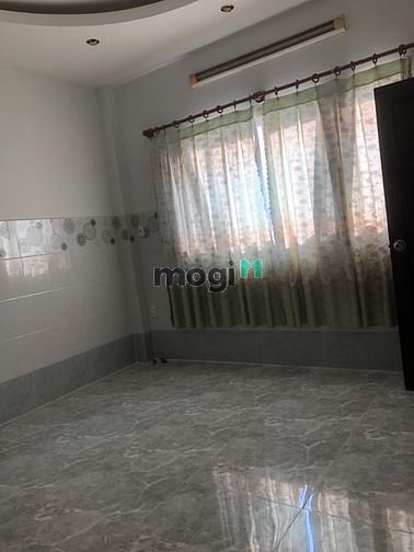 Hình ảnh Cho thuê nhà mặt tiền hẻm lớn đường Phạm Hùng