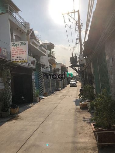 Hình ảnh Cho thuê nhà mặt tiền hẻm lớn đường Phạm Hùng
