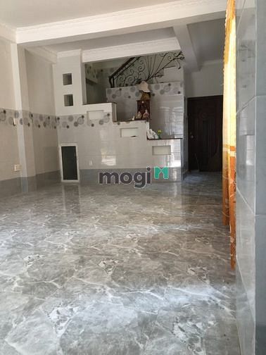 Hình ảnh Cho thuê nhà mặt tiền hẻm lớn đường Phạm Hùng