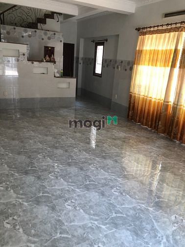 Hình ảnh Cho thuê nhà mặt tiền hẻm lớn đường Phạm Hùng