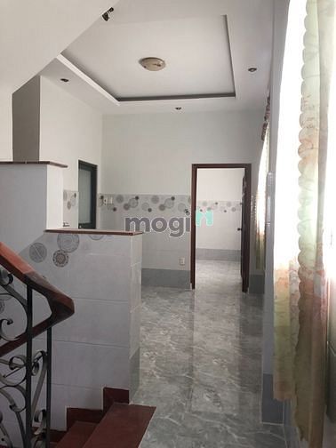 Hình ảnh Cho thuê nhà mặt tiền hẻm lớn đường Phạm Hùng