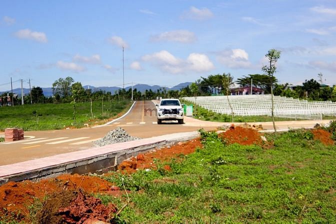 Hình ảnh Bán đất mặt tiền đường Nguyễn Văn Cừ