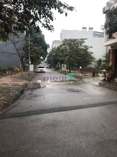 Hình ảnh Thanh lý gấp đất đấu giá Thạch Bàn, giáp chung cư Him Lam,vị trí siêu