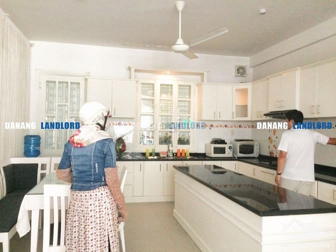 Hình ảnh Nhà 4 phòng ngủ khu An Nhơn, gần Vincom - B781
